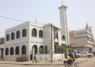 1_amj-benin_cotonou-mosque-extention